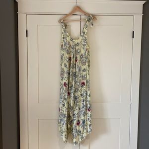 Summer jumpsuit one Size Fits All.